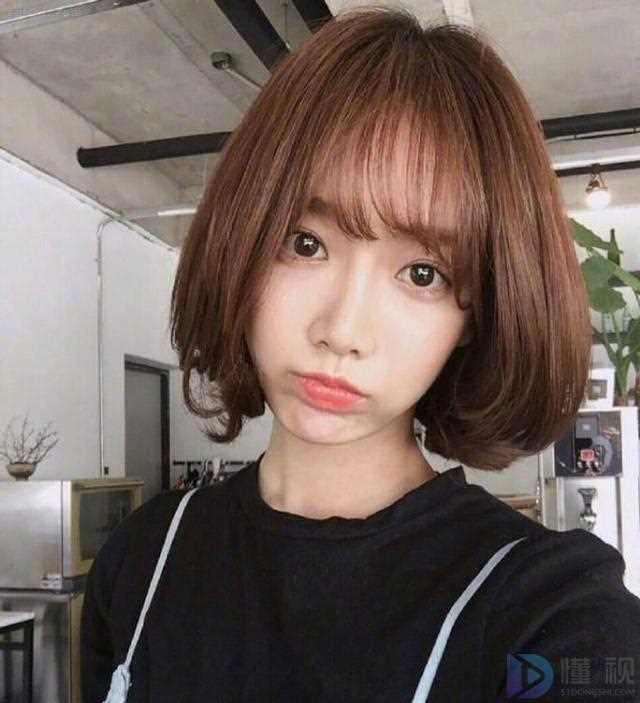 自然卷的头发适合什么发型(长发自来卷是什么意思)