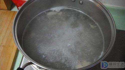 如何煮汤圆呢(汤圆皮煮破怎么办掌握“沸水下,文火煮”的方法)