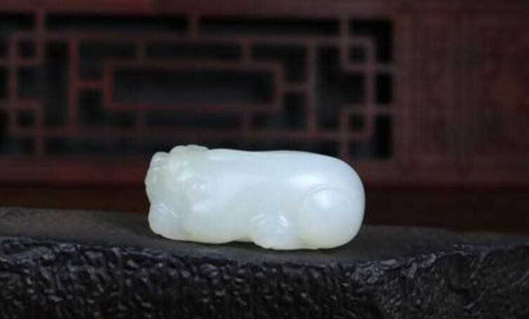 羊脂白玉和白玉的区别是什么