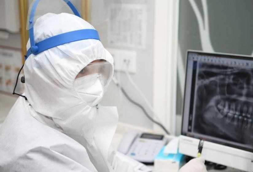 帽子、隔离衣、手套及其医用外科口罩