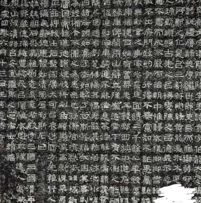 公墓墓碑碑文一般都用哪种字体
