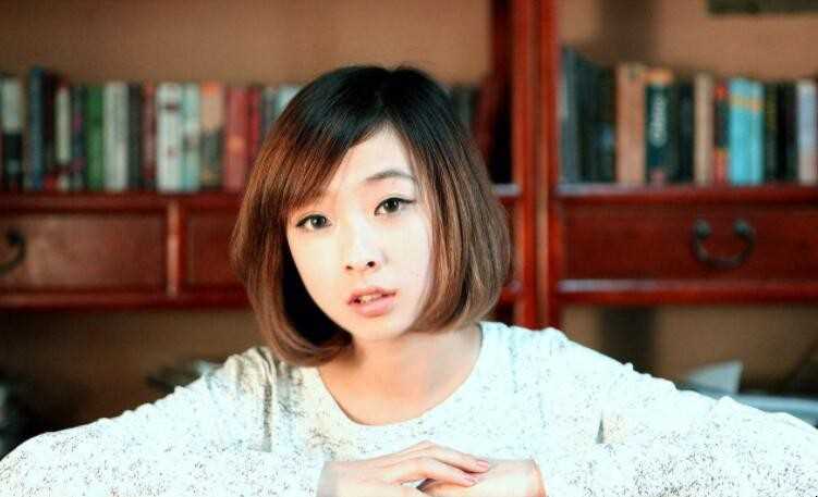 何曼婷有多高身高158cm
