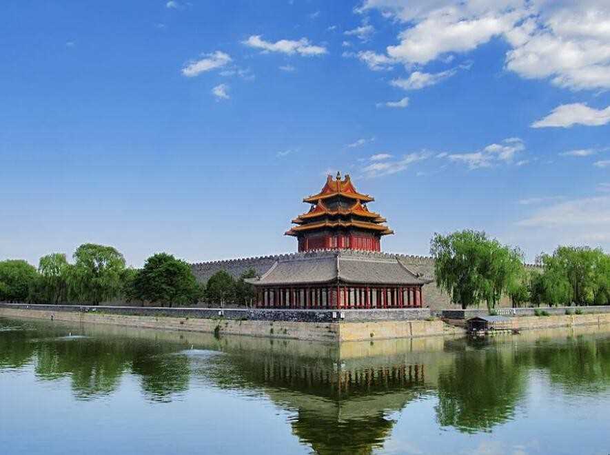 准确的反义词是什么