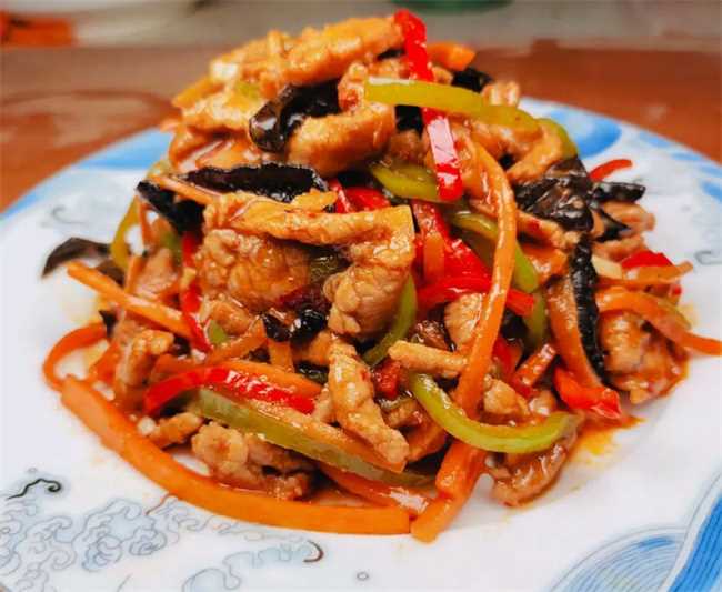 鱼香肉丝的做法步骤(做鱼香肉丝的方法和步骤)