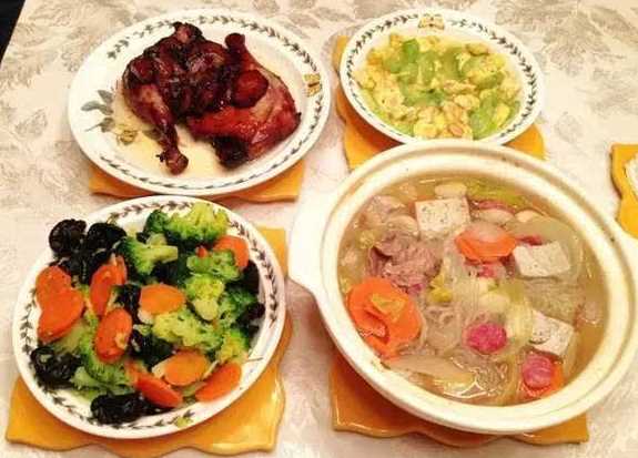 吃晚餐的禁忌(晚餐第1个禁忌就是不能吃太饱)