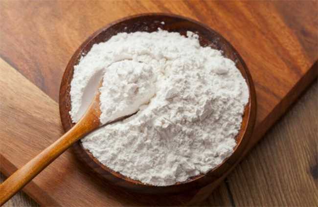 低筋面粉是小麦粉吗(小麦粉怎么食用低筋面粉的食用方法)