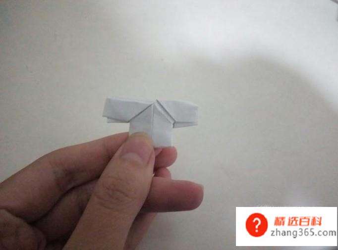 怎么用纸折小衣服？
