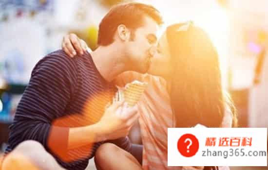 怎样接吻以及接吻的技巧(怎样接吻接吻的时候应该注意哪些技巧)