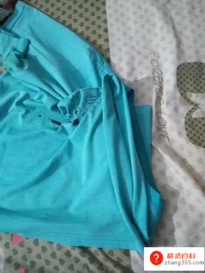 快速3秒叠衣服的方法 图文介绍