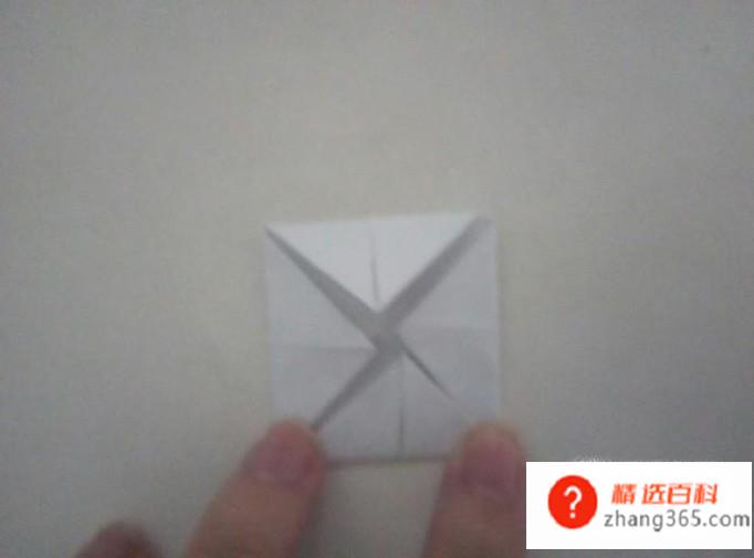 怎么用纸折小衣服？
