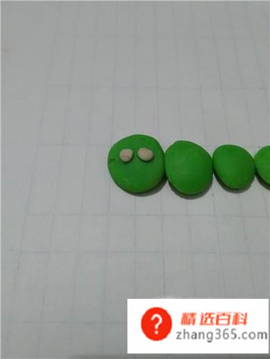 橡皮泥手工毛毛虫的做法