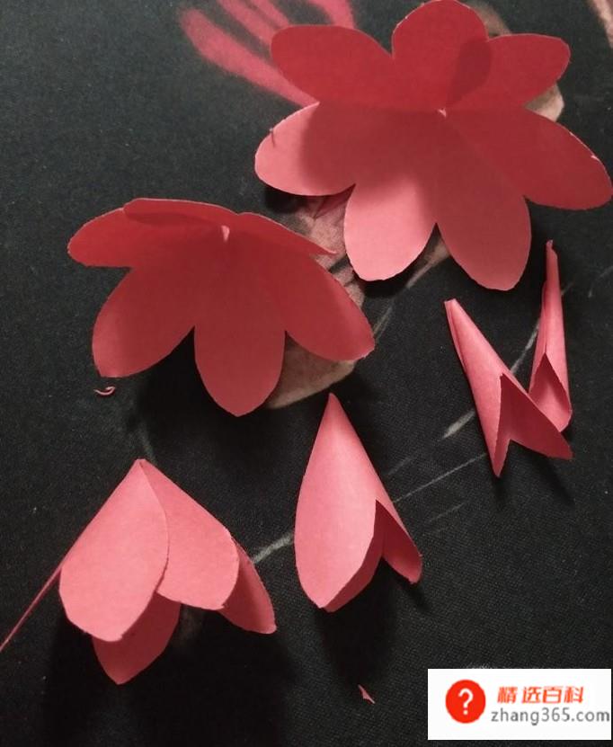 diy玫瑰花的做法(5x5cm大红色方纸角)