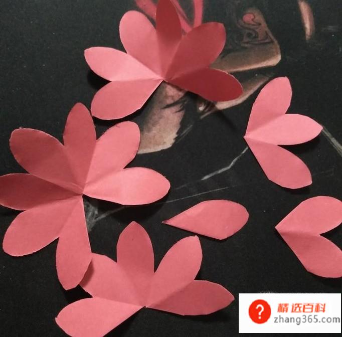 diy玫瑰花的做法(5x5cm大红色方纸角)