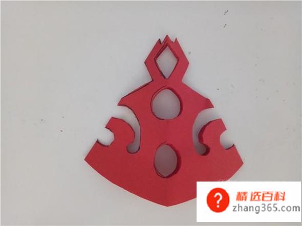 剪窗花的详细步骤图(彩纸的操作方法有哪些)