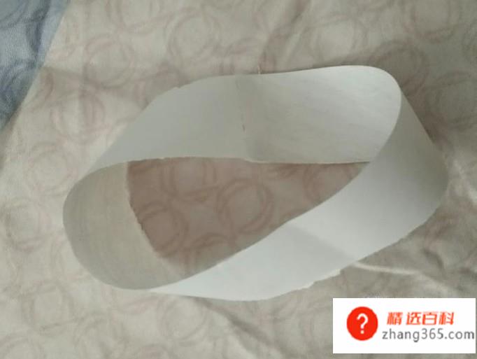 如何做一个莫比乌斯带？