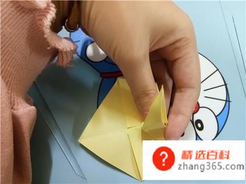 如何用折纸折V形飞镖