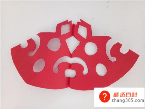 剪窗花的详细步骤图(彩纸的操作方法有哪些)