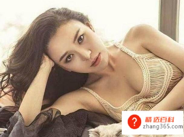 好色女人最经典的5个表现(好色女人最经典的五个变现)
