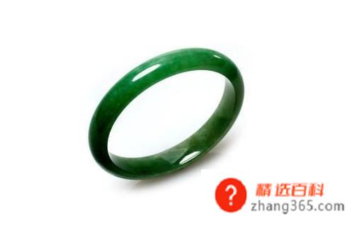翡翠手镯一般多少钱
