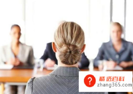女生面试时应该如何穿着打扮(女生面试时如何穿着打扮比较好)