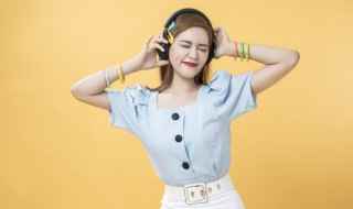 友谊太阳歌词(《Jenny》甄妮与邓丽君是同一代人)