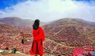 旅游发朋友圈的唯美说说(旅游经典句子说说心情)