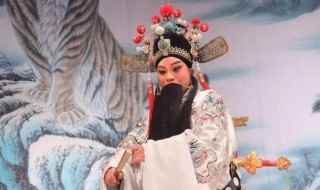 粤剧有多少行当(粤剧表演保持了早期“过山班”粗犷、质朴的特点)