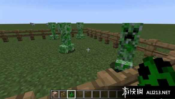 《我的世界》全怪物资料与掉落物详解攻略 怪物名称:Creeper(爬行者)